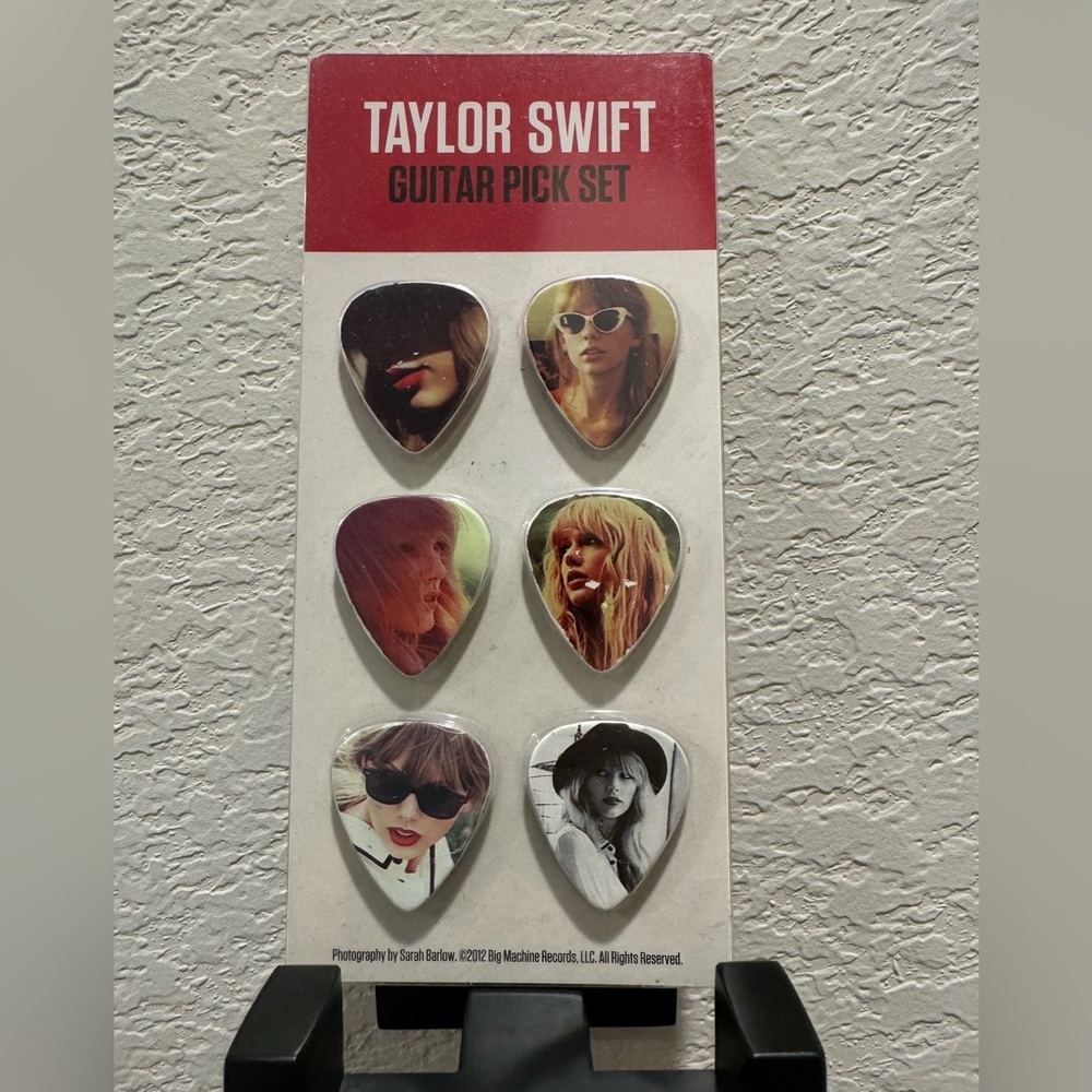 Taylor Swift Guitar Pick Set - Red